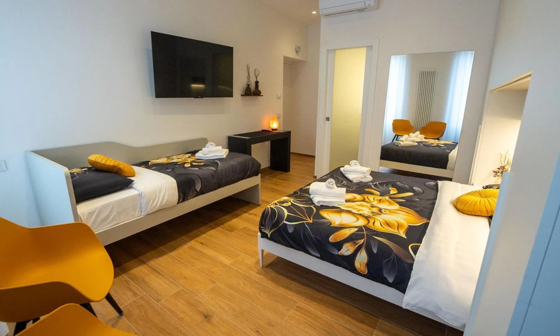 Hotel Salotto Corso Garibaldi Piacenza 0*,